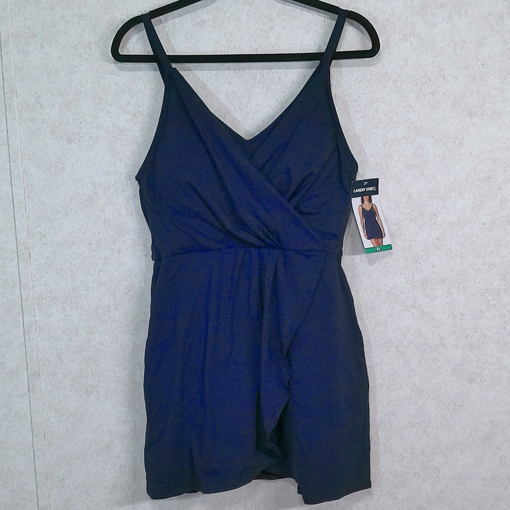 NWT Lands End Navy One Piece Swim Suit Adjust Straps, Built In Bra, Lining Sz XL